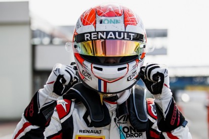 GP3 Silverstone: Hubert closes on points leader Ilott with pole