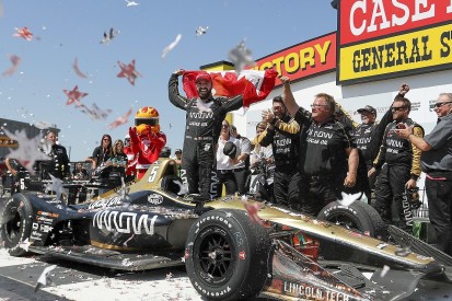 IndyCar Iowa: James Hinchcliffe takes win in bizarre finish