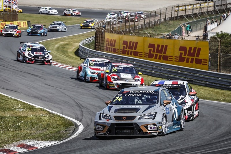 WTCR Slovakia: Pepe Oriola survives investigation to win opener