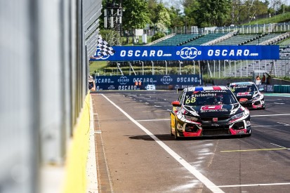 WTCR Hungary: Ehrlacher leads Munnich Motorsport 1-2
