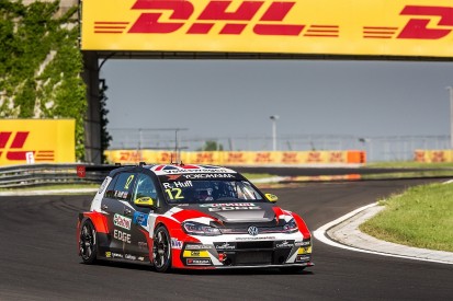 WTCR Hungaroring: Reversed-grid race win for VW driver Rob Huff