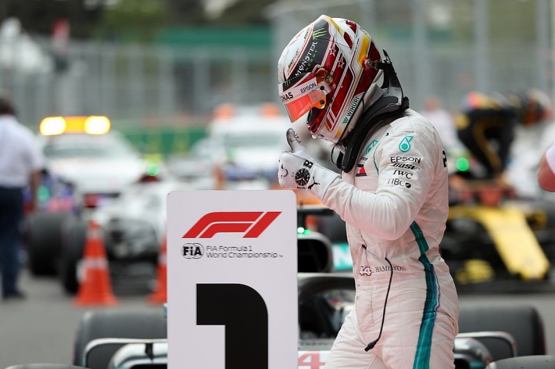 Lewis Hamilton delayed Azerbaijan GP podium to console Valtteri Bottas
