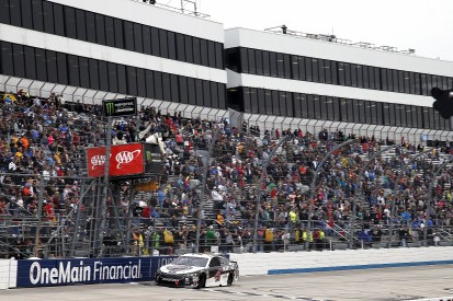 NASCAR Dover: Harvick dominates rain-hit race, Bowyer second