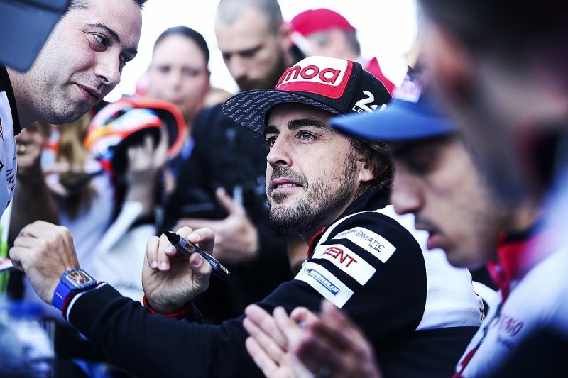 Alonso says WEC fan access would make F1 drivers 'hide even more'