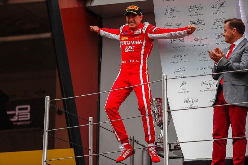 GP3 Barcelona: Ferrari F1 junior Alesi wins wet sprint race