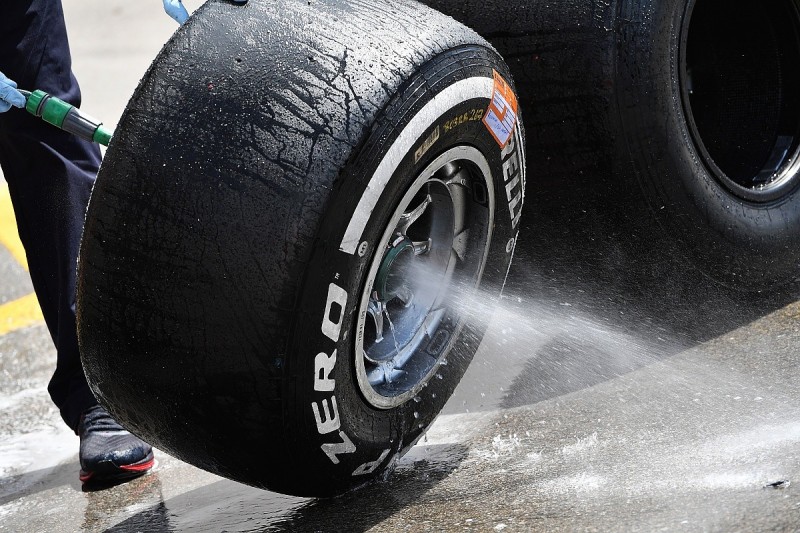 Pirelli will not engage in bidding war over Formula 1 future
