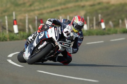Isle of Man TT: Superbike rider Dan Kneen dies in practice crash