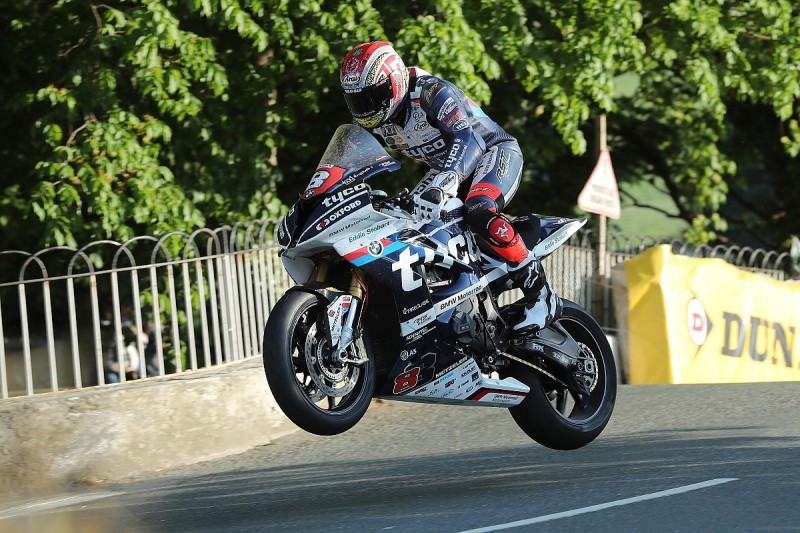Father wants Tyco BMW team to 'crack on' after Kneen's IoM TT death