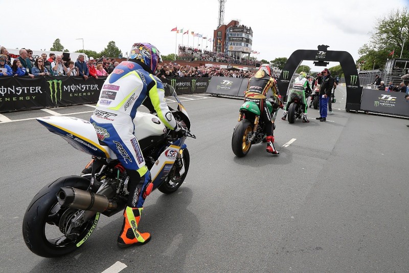 Isle of Man TT 2018: New red flag rules follow course car collision