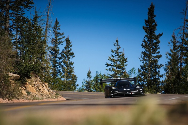 Dumas completes Volkswagen's first Pikes Peak run with electric car