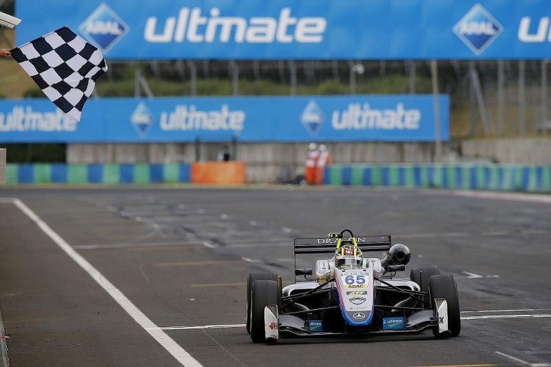 Euro F3 Hungaroring: Ahmed doubles up after wild opening lap