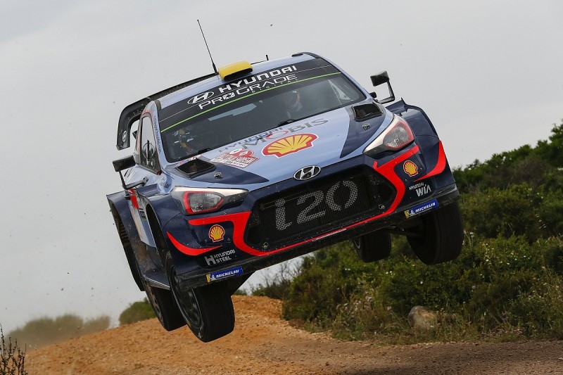 Rally Italy: Hyundai's Andreas Mikkelsen leads team-mate Neuville