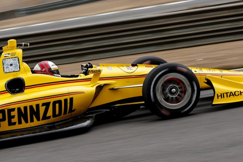 Penske's Helio Castroneves begins IndyCar return in Barber test