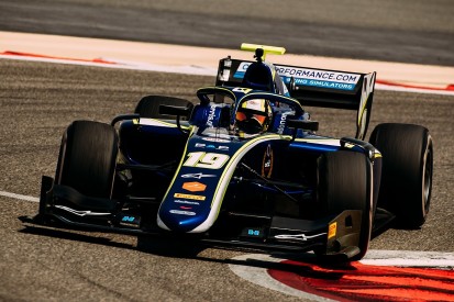 Norris using McLaren's F1 simulator to prepare for F2 Bahrain round