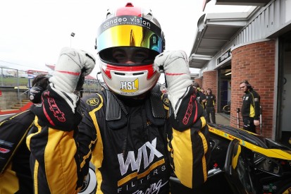 BTCC Brands Hatch: Goff takes pole after Cammish gets penalty