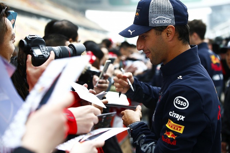 Daniel Ricciardo would've tried Vettel pass for F1 Bahrain GP win