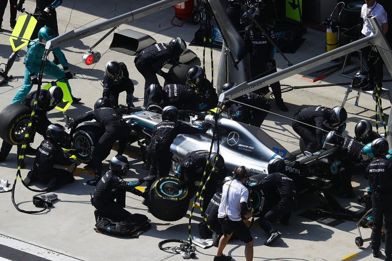 Mercedes claims it completed an F1 pitstop in 1.8 seconds in China