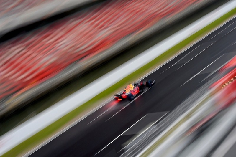 Formula 1 teams discuss extending Barcelona test with snow forecast