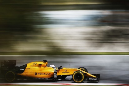 Renault looking into 'strange' behaviour of Formula 1 chassis