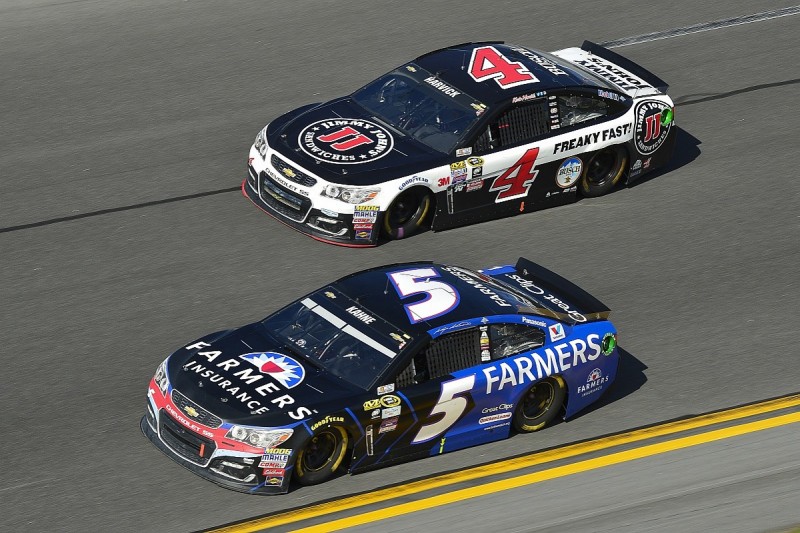 Stewart-Haas's Harvick told Kahne he wouldn't take his NASCAR seat