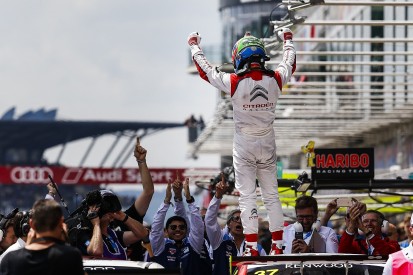 Lopez wins Nordschleife WTCC after big crash for Monteiro/Muller