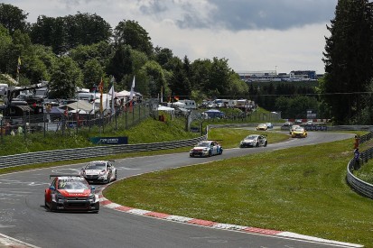 Nordschleife WTCC: Jose Maria Lopez takes narrow race two win