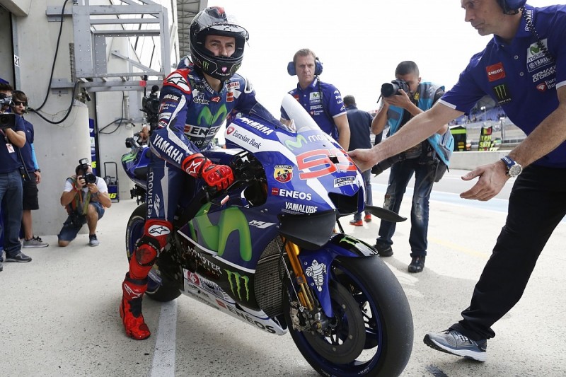 Jorge Lorenzo discussing movement of his MotoGP crew to Ducati