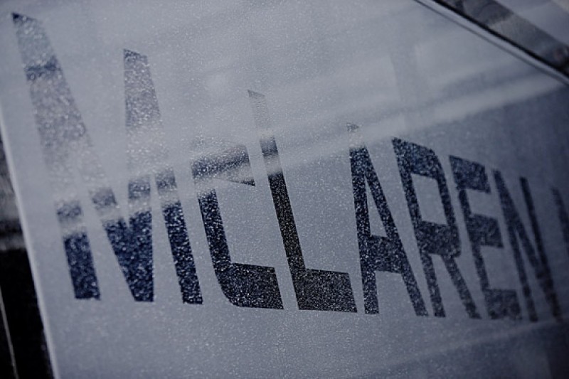 McLaren's 2015 Formula 1 car passes crash tests