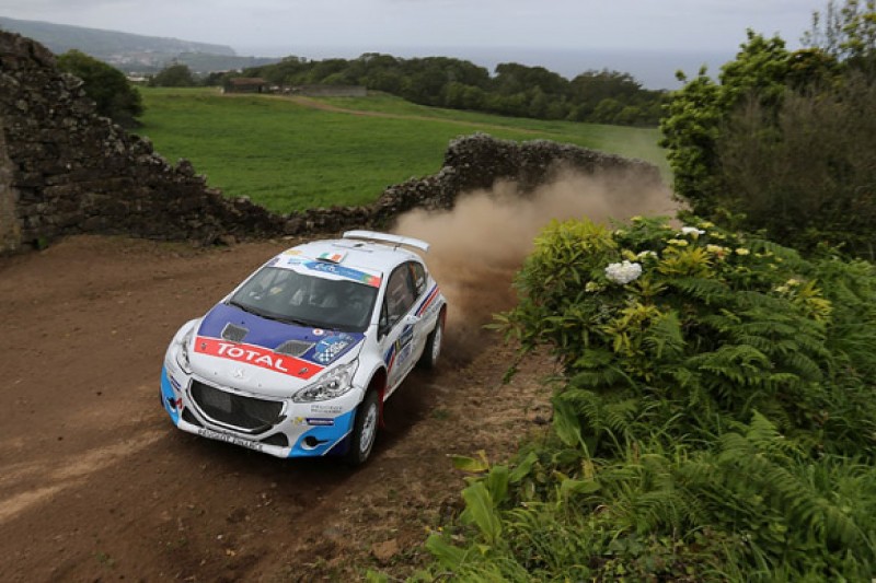 Craig Breen will go for 2015 ERC title after renewing Peugeot deal