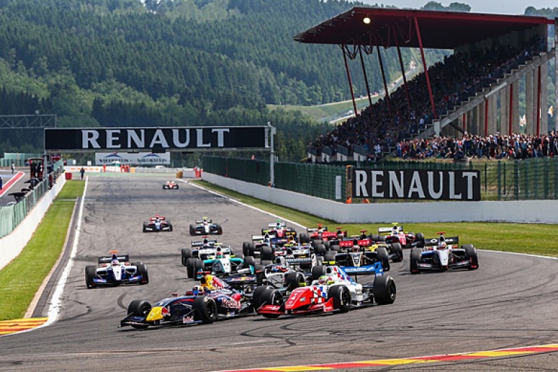 Renault wants FIA talks about Formula 1 superlicence system changes