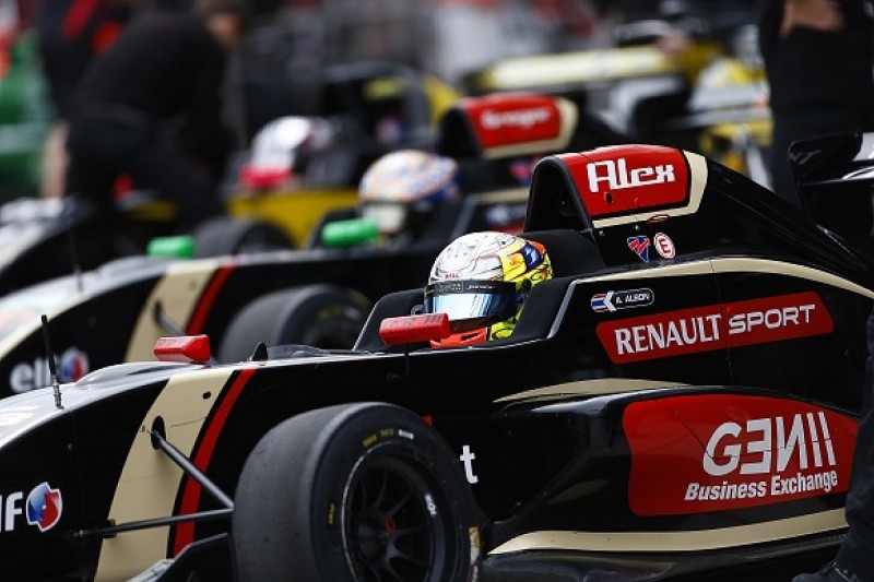 Lotus F1 juniors Albon, Boccolacci join Signature for European F3
