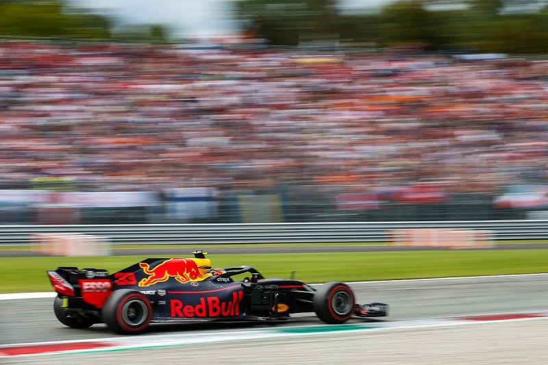 Verstappen: Renault engine still over a second off Mercedes/Ferrari