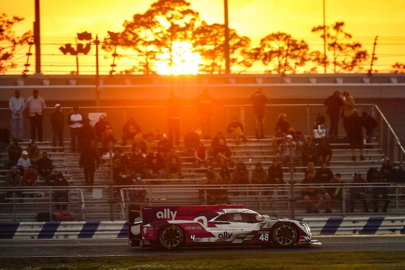 Elliott and Johnson vow to return to Daytona 24 Hours