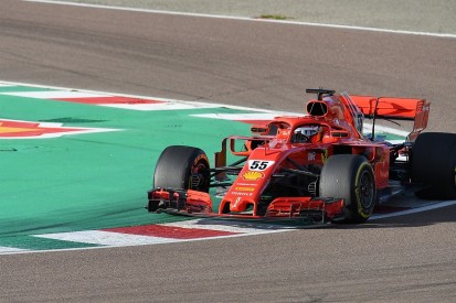 Sainz explains impromptu visit to thank tifosi during Ferrari F1 test