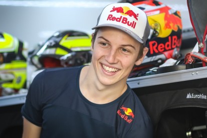 "Anruf des 'Doktors' wegen irgendwas": So kam Red-Bull-Junior Lawson in DTM