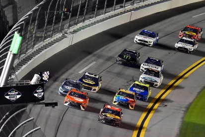 Aric Almirola, Austin Dillon secure Duel wins, Daytona 500 grid set
