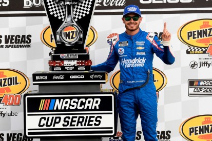 Bubba Wallace unter den ersten Gratulanten bei Larsons Las-Vegas-Sieg