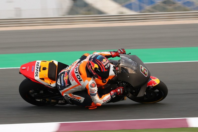 "Nichts Ernsthaftes": Stefan Bradl gibt nach Teststurz in Katar Entwarnung