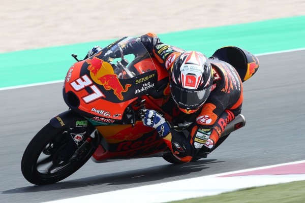 Moto3 FT1 in Katar (1): Rookie Acosta im ersten Training knapp vor Binder