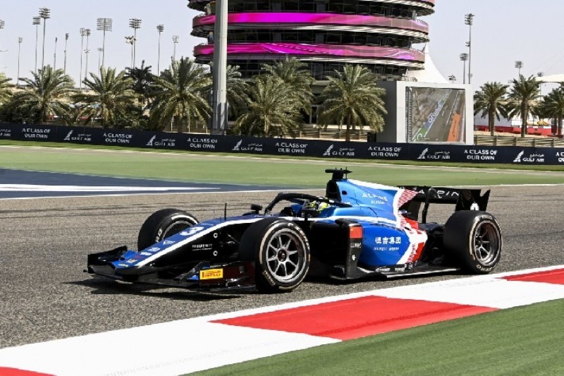 Formel 2 Bahrain: Zhou gewinnt erstes Hauptrennen, Zendeli wieder im Pech