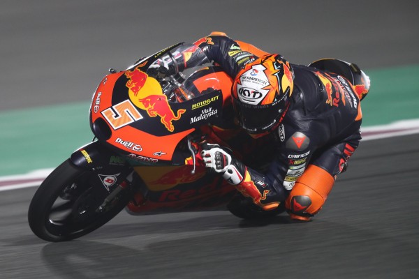 Moto3 in Katar (1): Knapper Sieg für Masia - Kofler mit erstem WM-Punkt