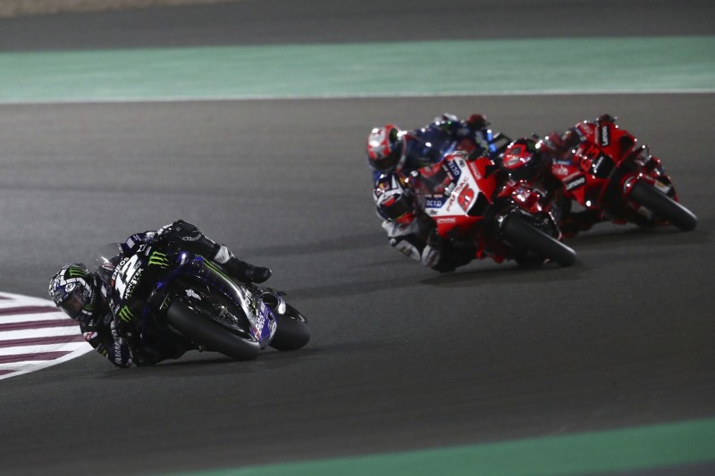 MotoGP Katar: Vinales siegt vor Ducati - Mir verliert P2 auf der Zielgeraden