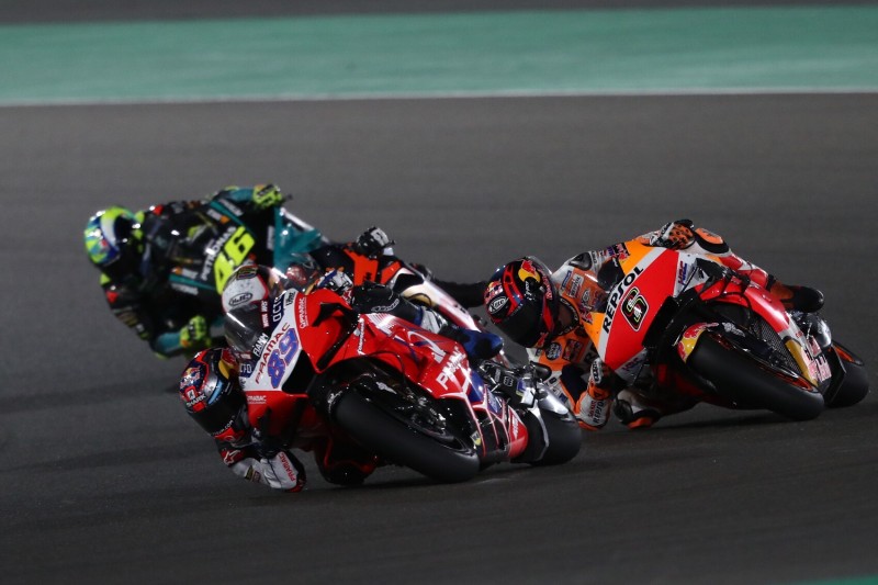 "Konnte Plätze gutmachen": Stefan Bradl kämpft in Katar rund um Platz zehn