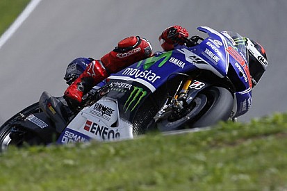 Motegi, Libere 1: svetta Lorenzo e Marquez cade