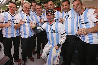 In Argentina tutti in piedi per il trionfo di López