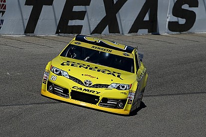 Matt Kenseth in pole a quasi 200 miglia di media