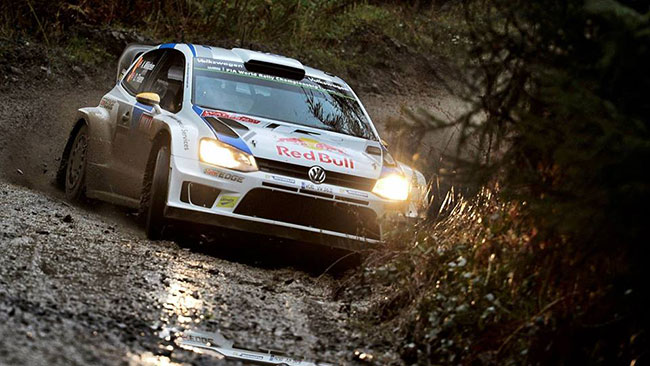 Galles, PS12: Mikkelsen cala il poker