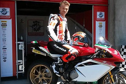 Leon Camier ha firmato un biennale con la MV Agusta