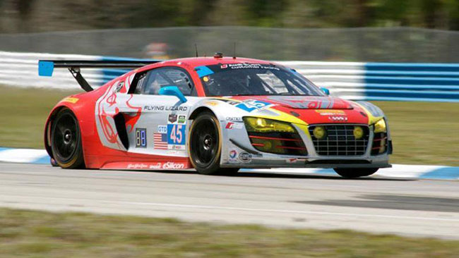 Ufficiali i piloti del team Flying Lizard per Daytona