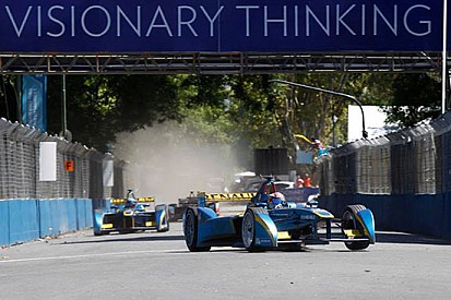 Sebastien Buemi domina le libere in Argentina